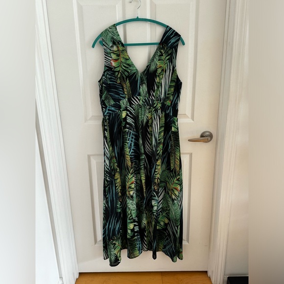 Cupshe Oakleigh Tropical Leaf Print Maxi Dress Size M - Picture 5 of 6